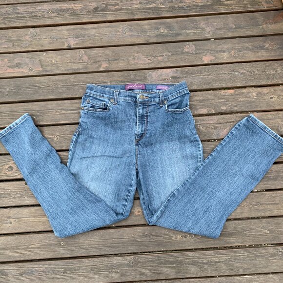 Gloria Vanderbilt Women's size 10 AMANDA Stretch Medium Wash Jeans - Picture 1 of 8
